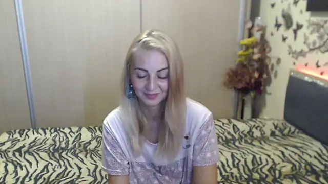 MirabelaSweet webcam