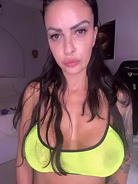 Helena_Karel Live Webcam on Stripchat