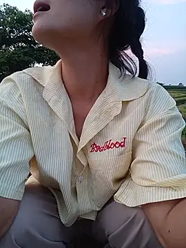 Linda-yiyi webcam