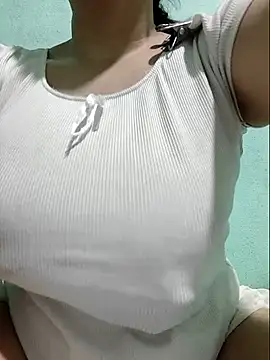 Shine_Mai