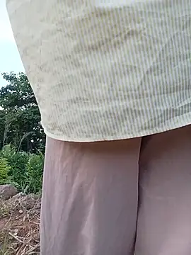 Linda-yiyi webcam