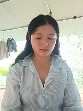 lisa-bae00
