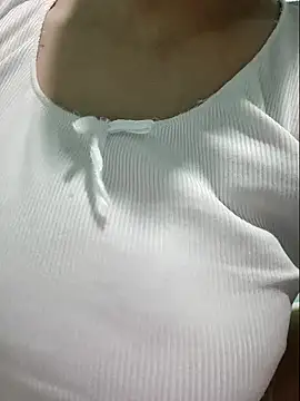 Shine_Mai webcam