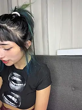 baby_akuma webcam