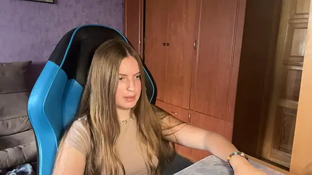 SilkSinner_ live cam on StripChat
