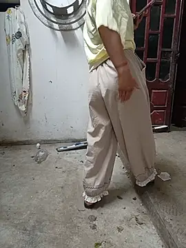 Linda-yiyi webcam