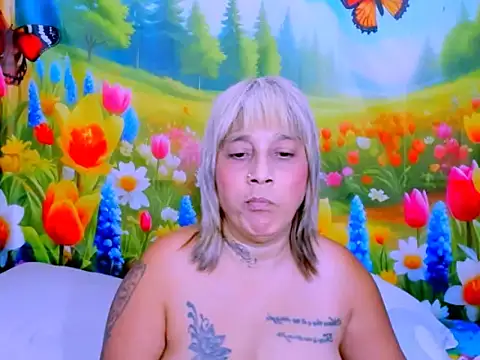 indianroxy webcam