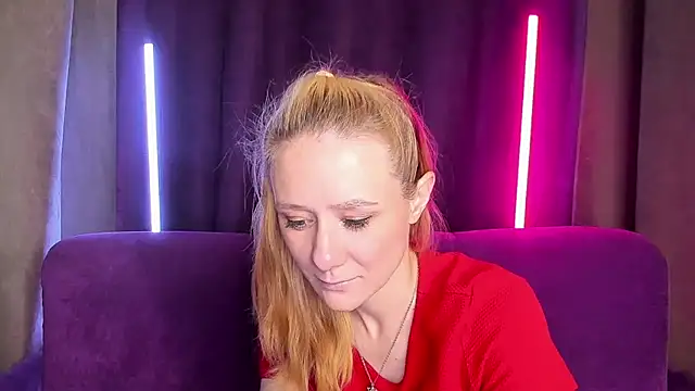 NikaBond live cam on StripChat