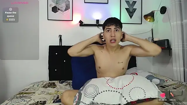 Thomas_and_lyan webcam