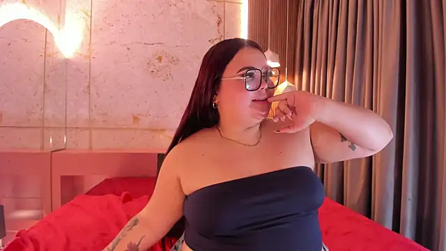 Lushi_Love webcam