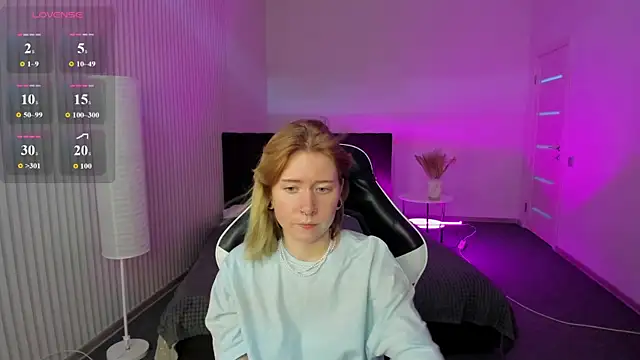 Elira_Vane webcam