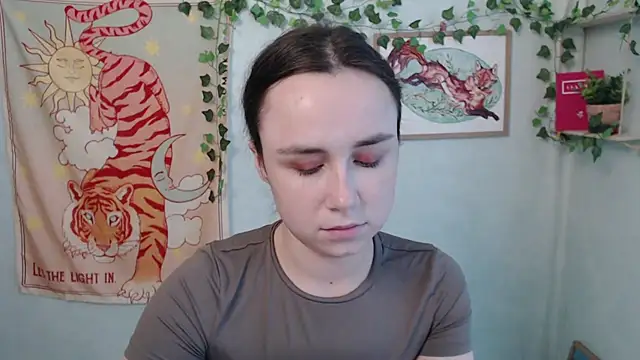 VeryVeryVeryShy_ live cam on StripChat