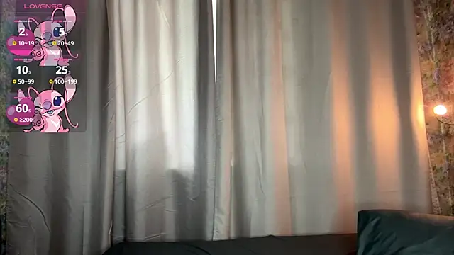 LoraDavi live cam on StripChat