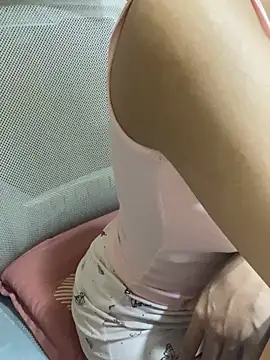 Mina048 webcam