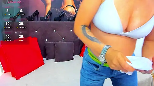 LauraSiin webcam