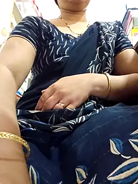 indianhotwife639 live sex cam