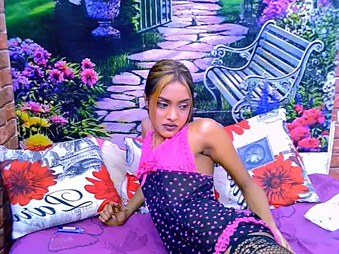 IndianPretty14u2Luv webcam