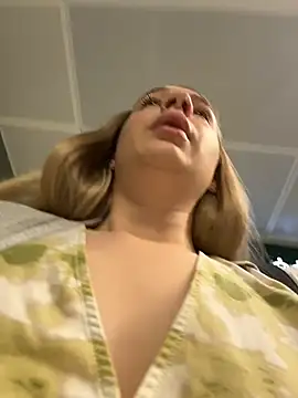 SashaCatt Live Web Cam Show