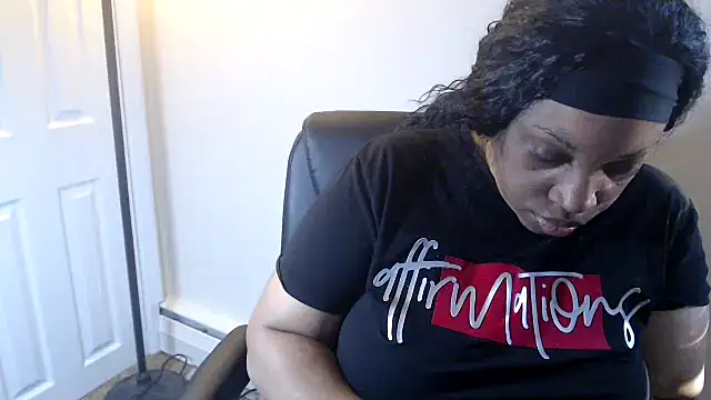 Sexymona1218 Live Web Cam Show