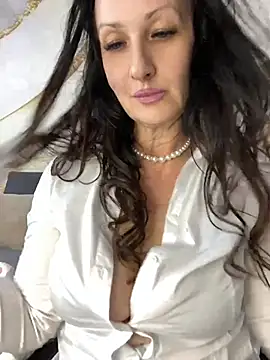 AnnaGrei live sex cam