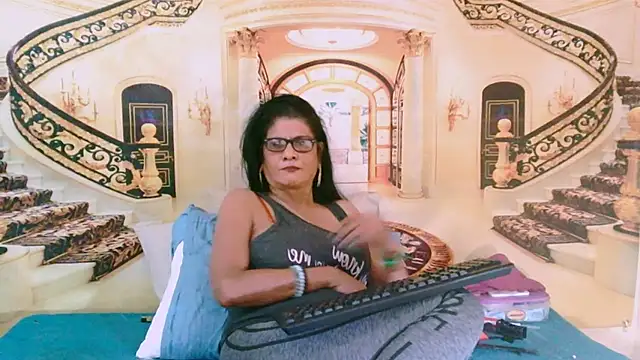 IndianAllure webcam