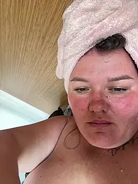 SunnyLeila2101 webcam