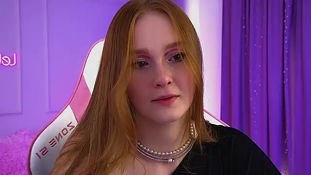 AgataFoxley webcam