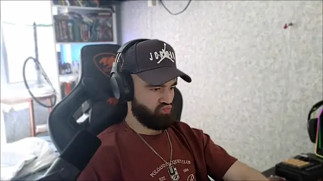 _Serious_Man webcam