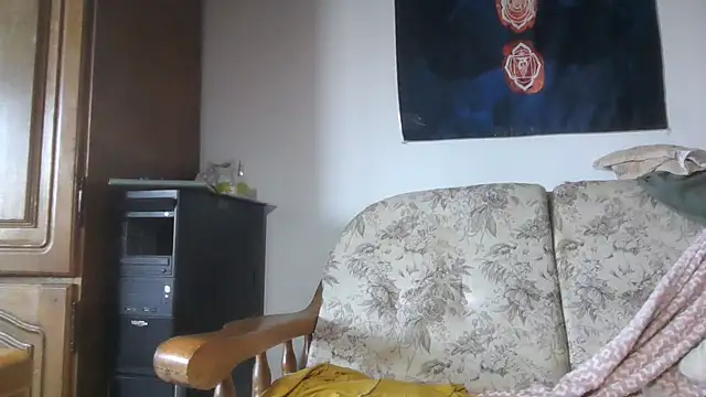 ExquisiteMature webcam