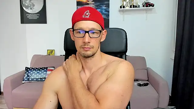BrutusK08 live sex cam