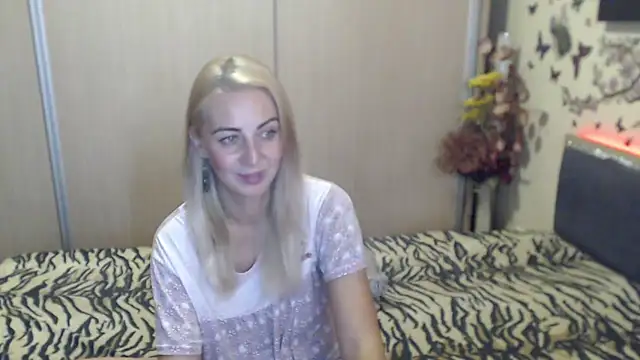 MirabelaSweet webcam