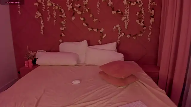 candy_fang live cam on StripChat