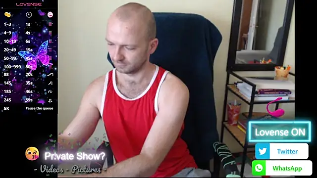 RealManHaveHairy webcam