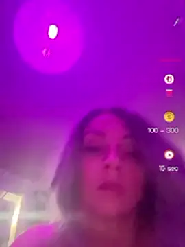 Alicethickpeach webcam