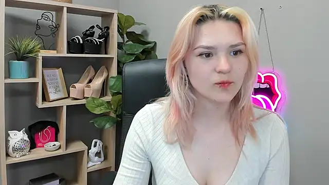 SweetLilyxo webcam