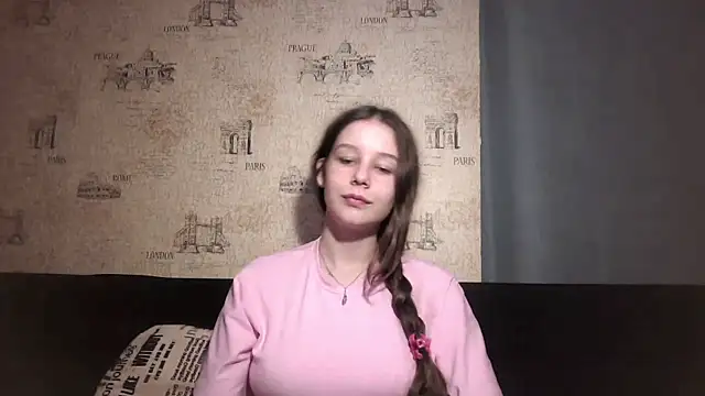 ElinoreHuxman webcam