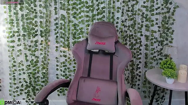 Neelly_Collins webcam