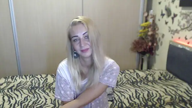 MirabelaSweet webcam