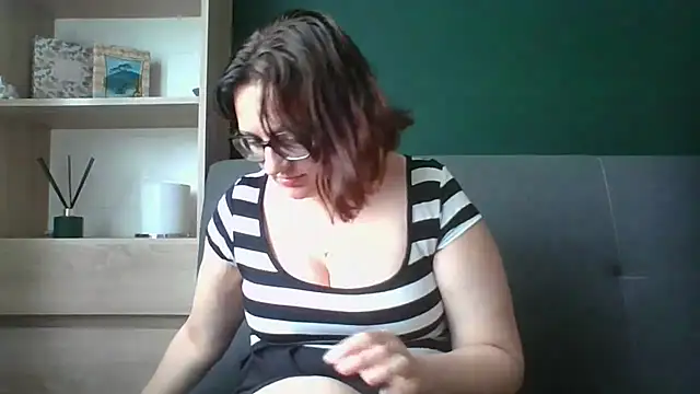 sensual_paris webcam