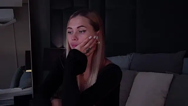 AnnaSpacey webcam