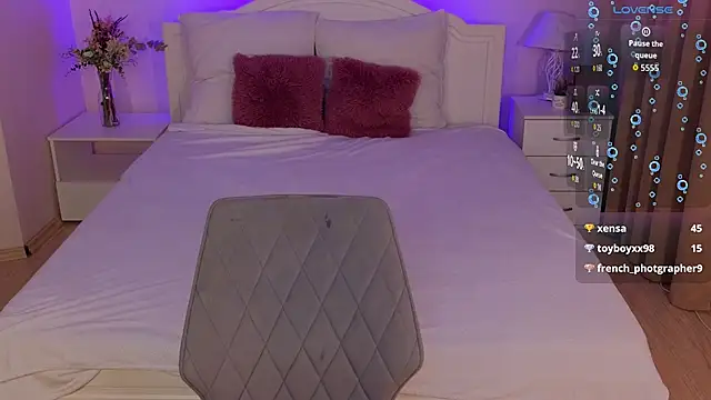EricaMoonn webcam