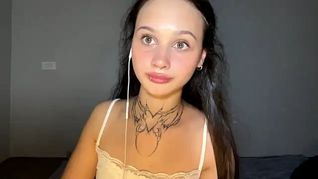 MayraLucarelli webcam