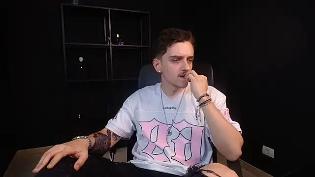 FelixStarkk live cam on StripChat