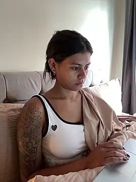 RachelWeisz_ webcam