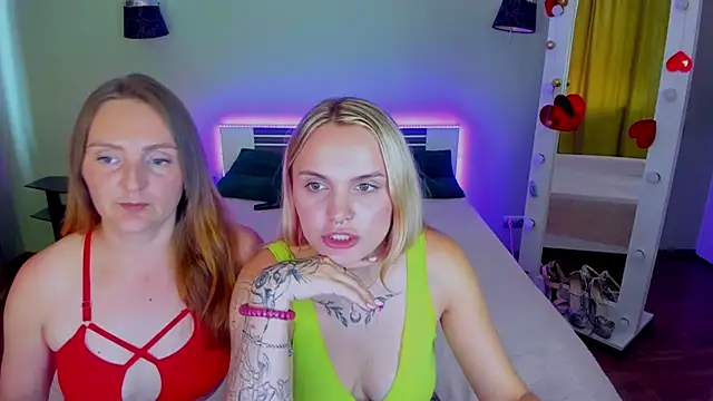 MagicEyess live cam on StripChat