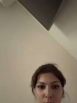 Anna_Lewis