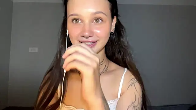 MayraLucarelli webcam