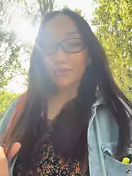 trytomakememoam live cam on StripChat