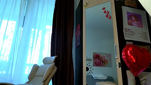 MissClairDeLune webcam