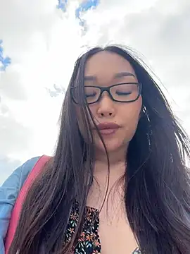 trytomakememoam webcam